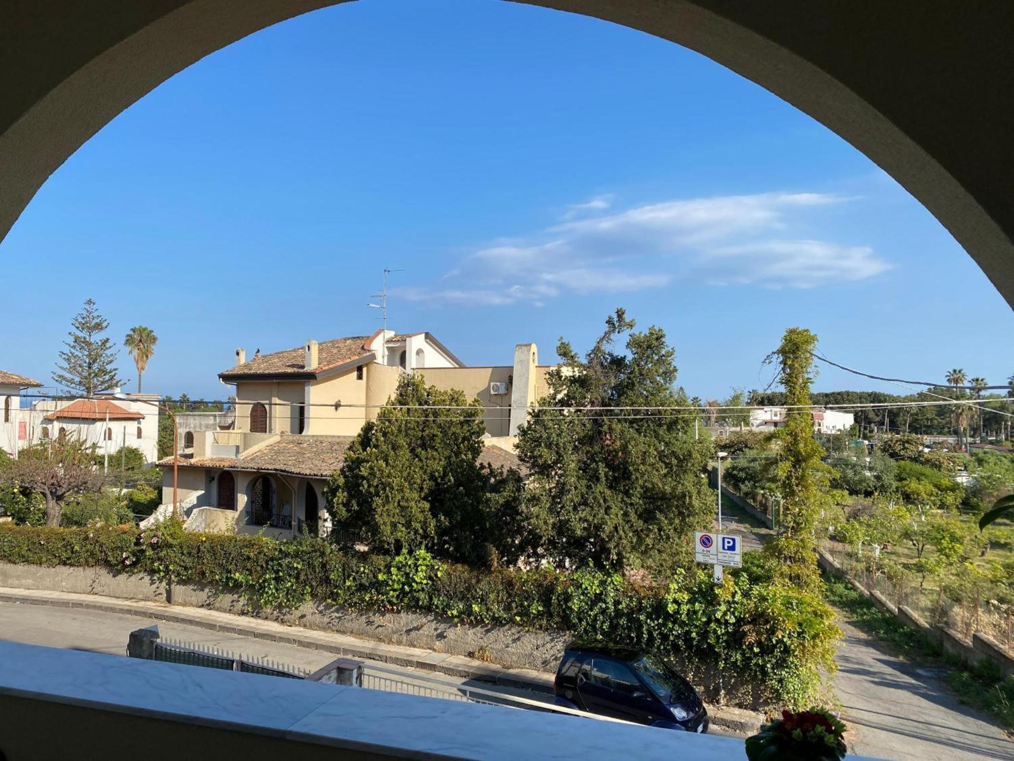 Chiara Home Apartment Giardini Naxos Dış mekan fotoğraf